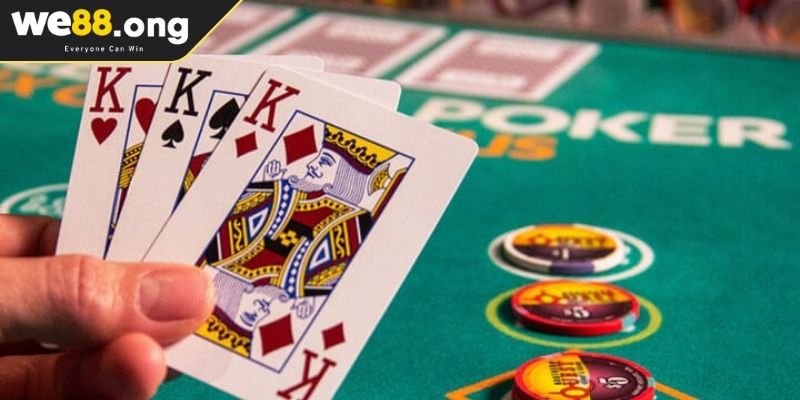 Lựa chọn úp bài