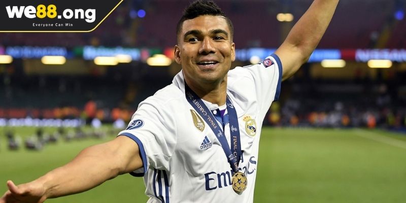 Tiền vệ là gì WE88 khu vực phòng ngự?