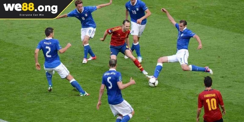 Tiền vệ trung tâm WE88 box-to-box